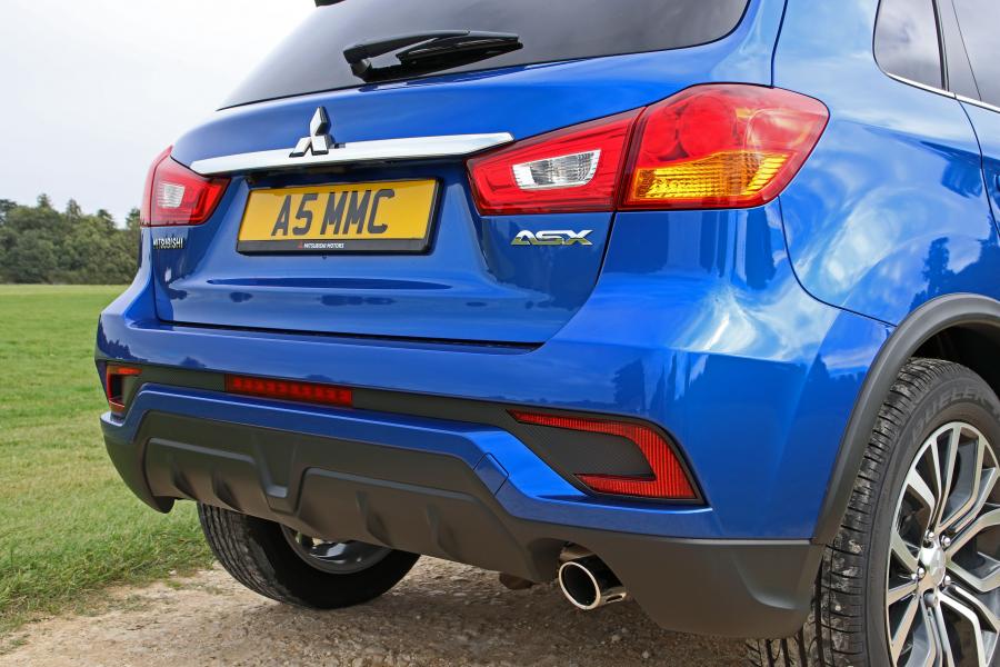 Детали экстерьера Mitsubishi ASX 2017 года  (UK) (фото 3 из 6)
